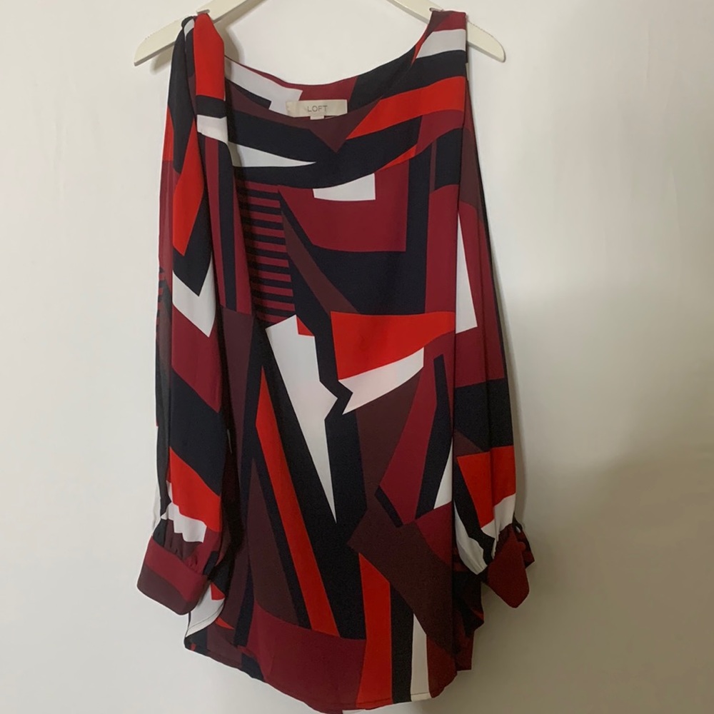 BRAND NEW LOFT Blouse Split Sleeve Red White and Blue Geometric Size L
